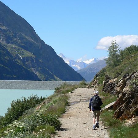 Haus Alpenstern Apartman Saas-Grund Szoba fotó