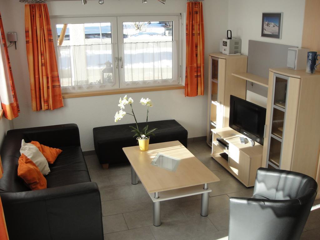 Haus Alpenstern Apartman Saas-Grund Szoba fotó